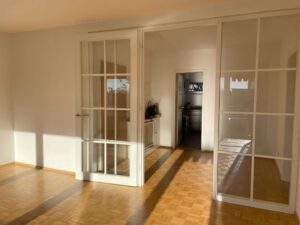 Flügeltüre zum Eingangbereich