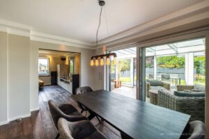Esszimmer mit  Wintergarten