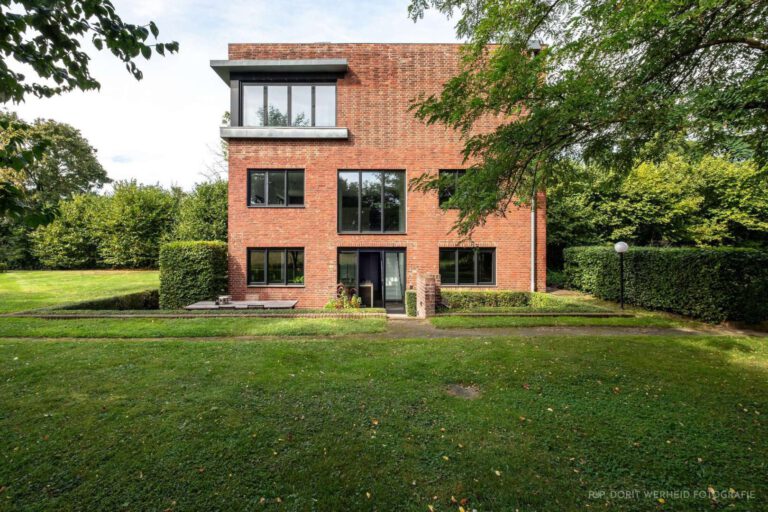 Seitenansicht/Eingang