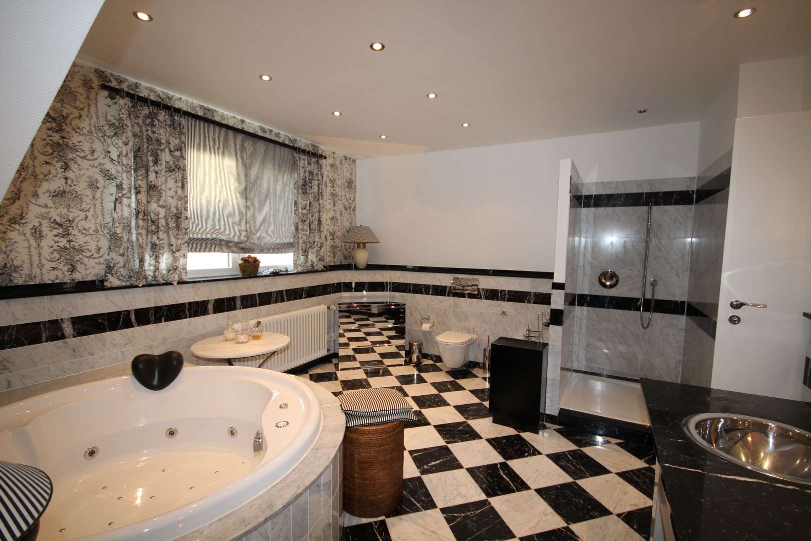 Badezimmer Einliegerwohnung