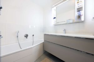 Badezimmer L